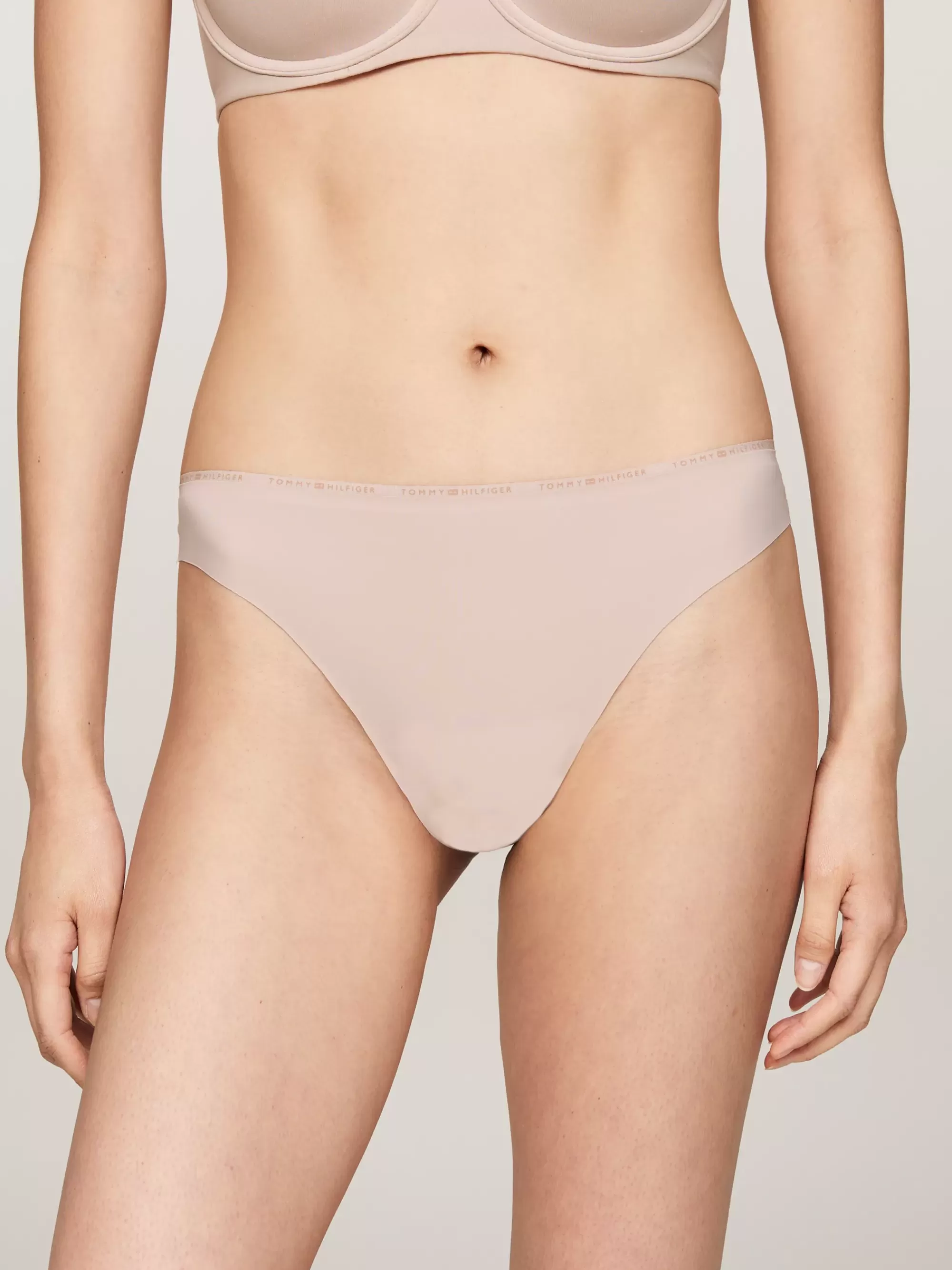 Slips | Lingerie*Tommy Hilfiger String Met Ton-sur-ton Logo BALANCED BEIGE