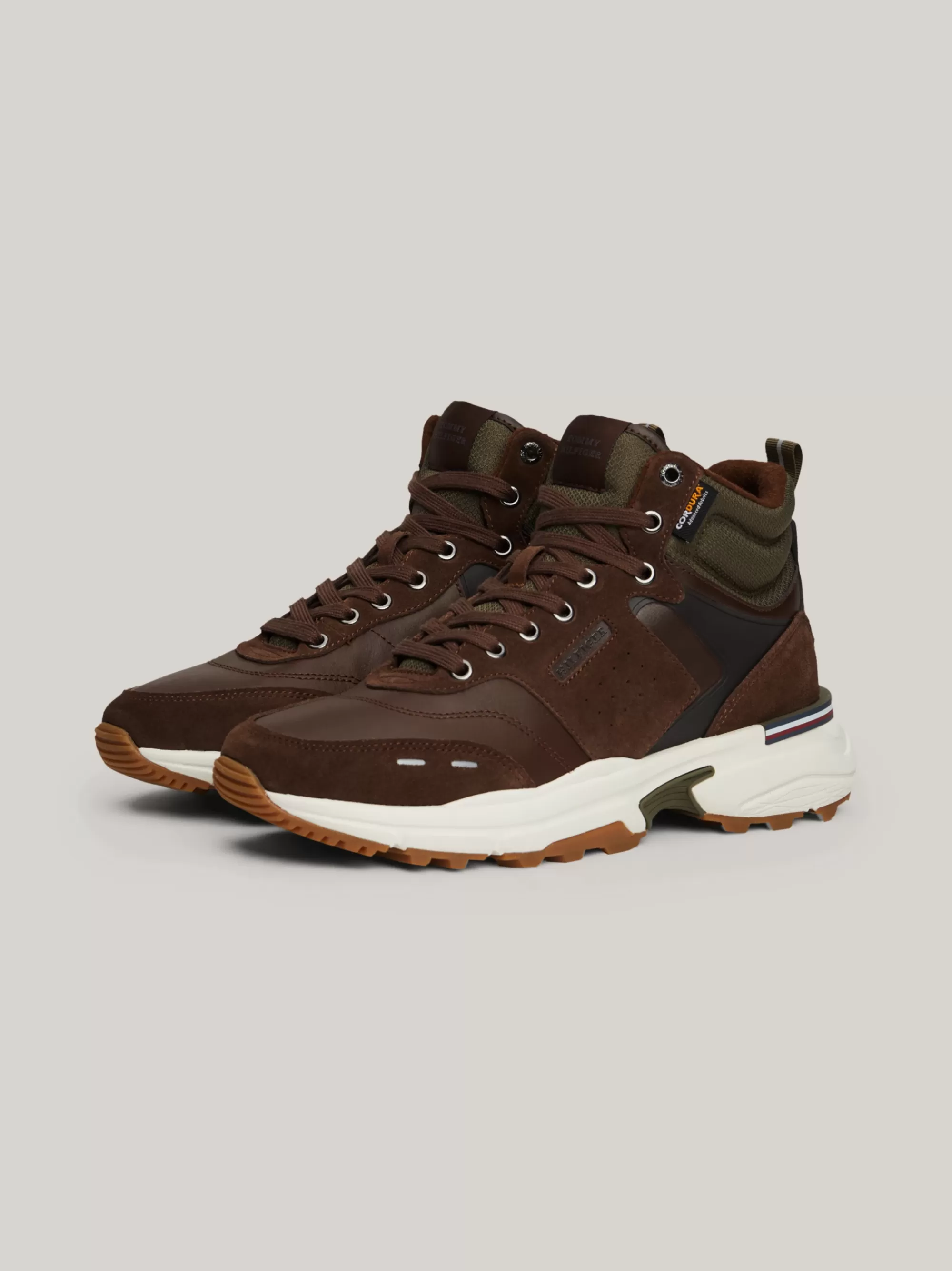 Sneakers*Tommy Hilfiger Suède Halfhoge Sneaker Met Profiel COCOA