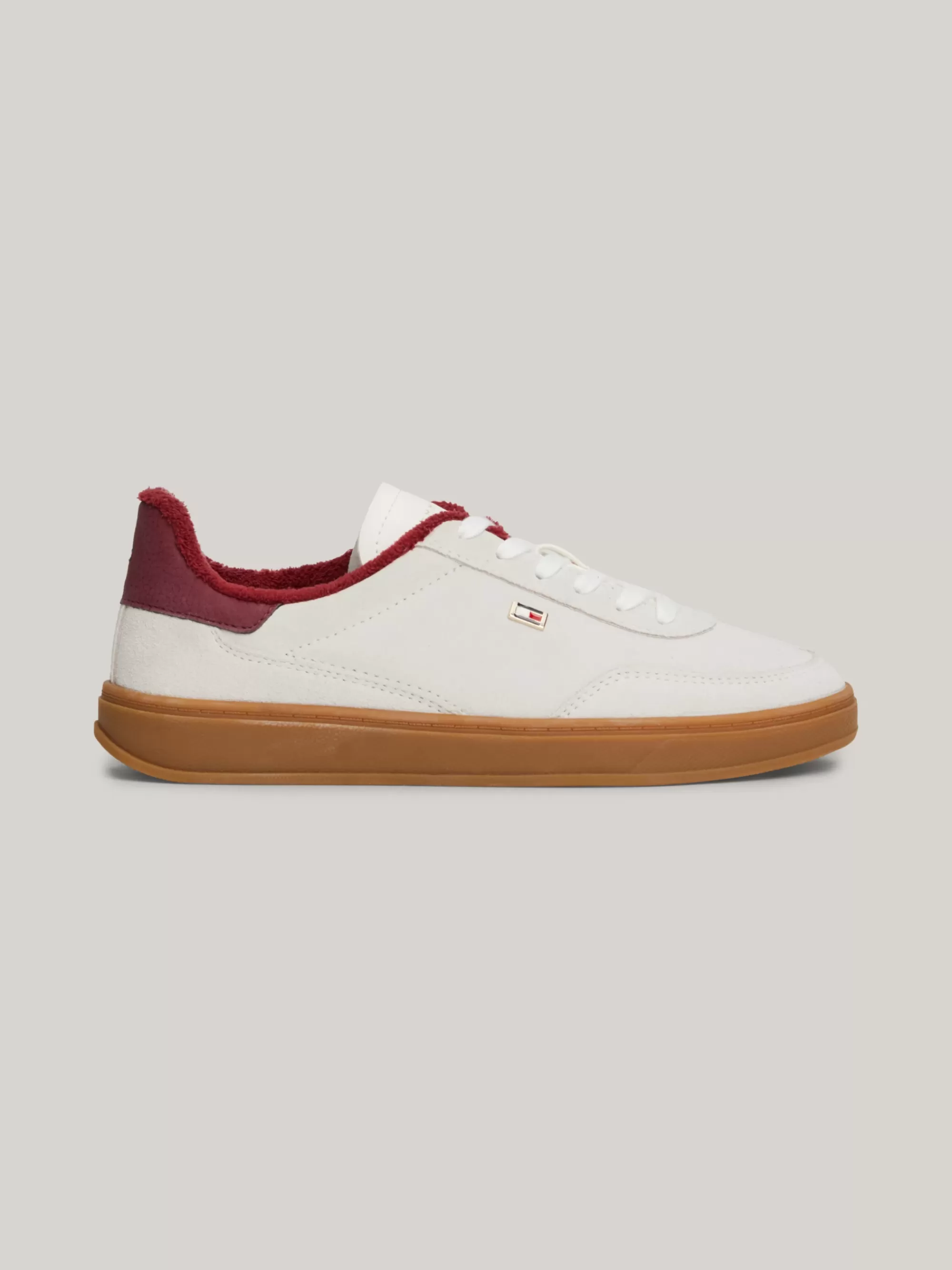 Sneakers*Tommy Hilfiger Suède Sneaker Met Geëmailleerde Vlag ANCIENT WHITE