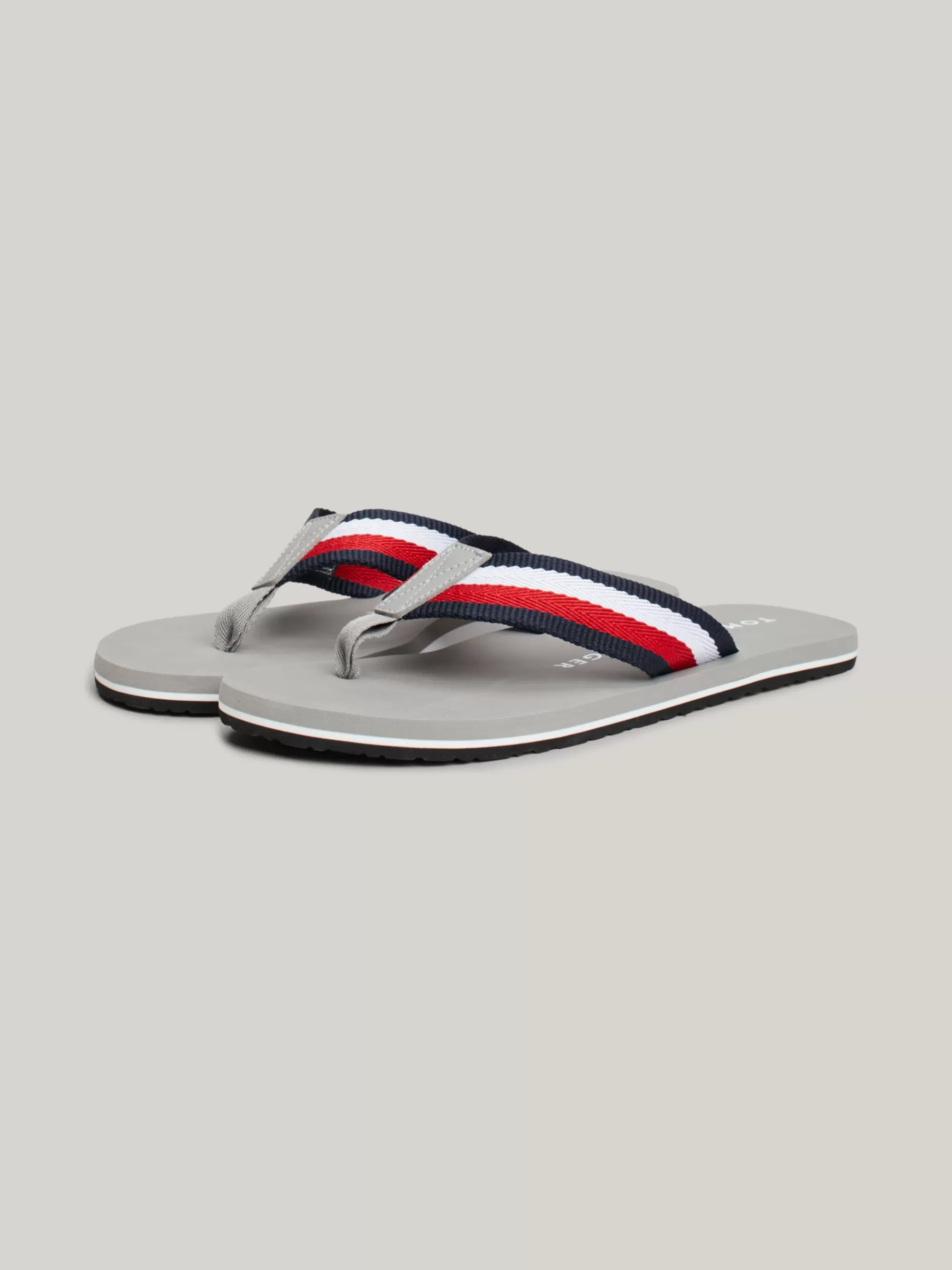 Sandalen & Flip Flops*Tommy Hilfiger Teenslipper Met Signature-tape ANTIQUE SILVER