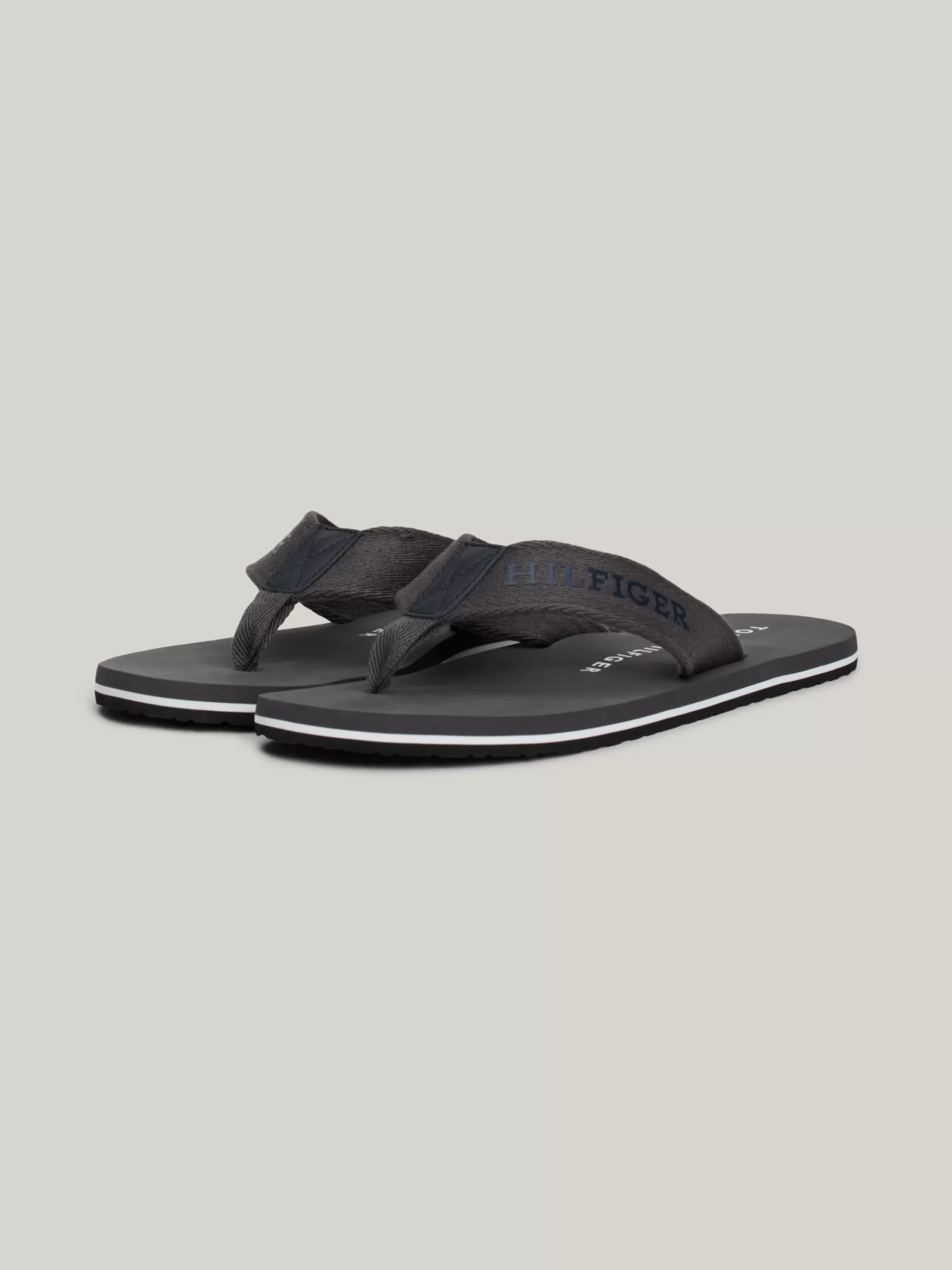 Sandalen & Flip Flops*Tommy Hilfiger Teenslipper Met Webbing Logobandjes DARK ASH
