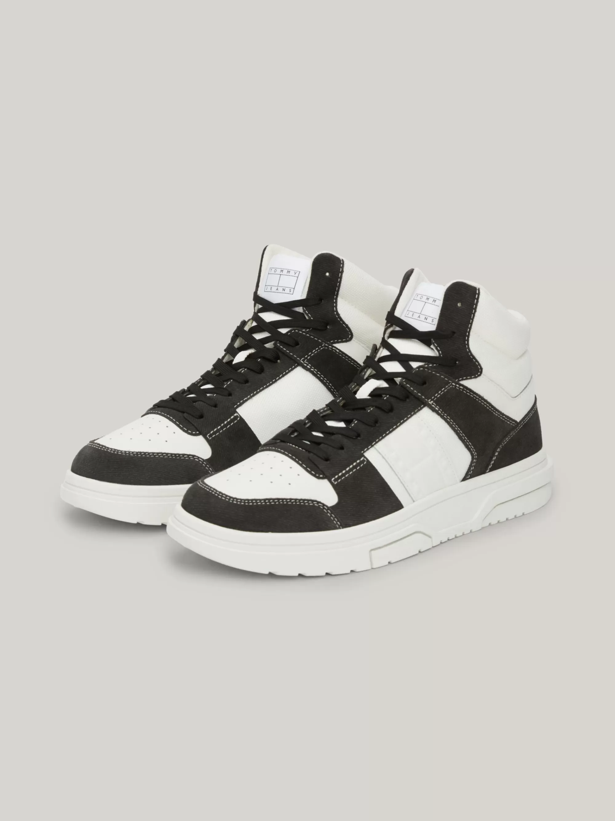 Sneakers*Tommy Hilfiger The Brooklyn Halfhoge Sneaker Van Suède BLACK