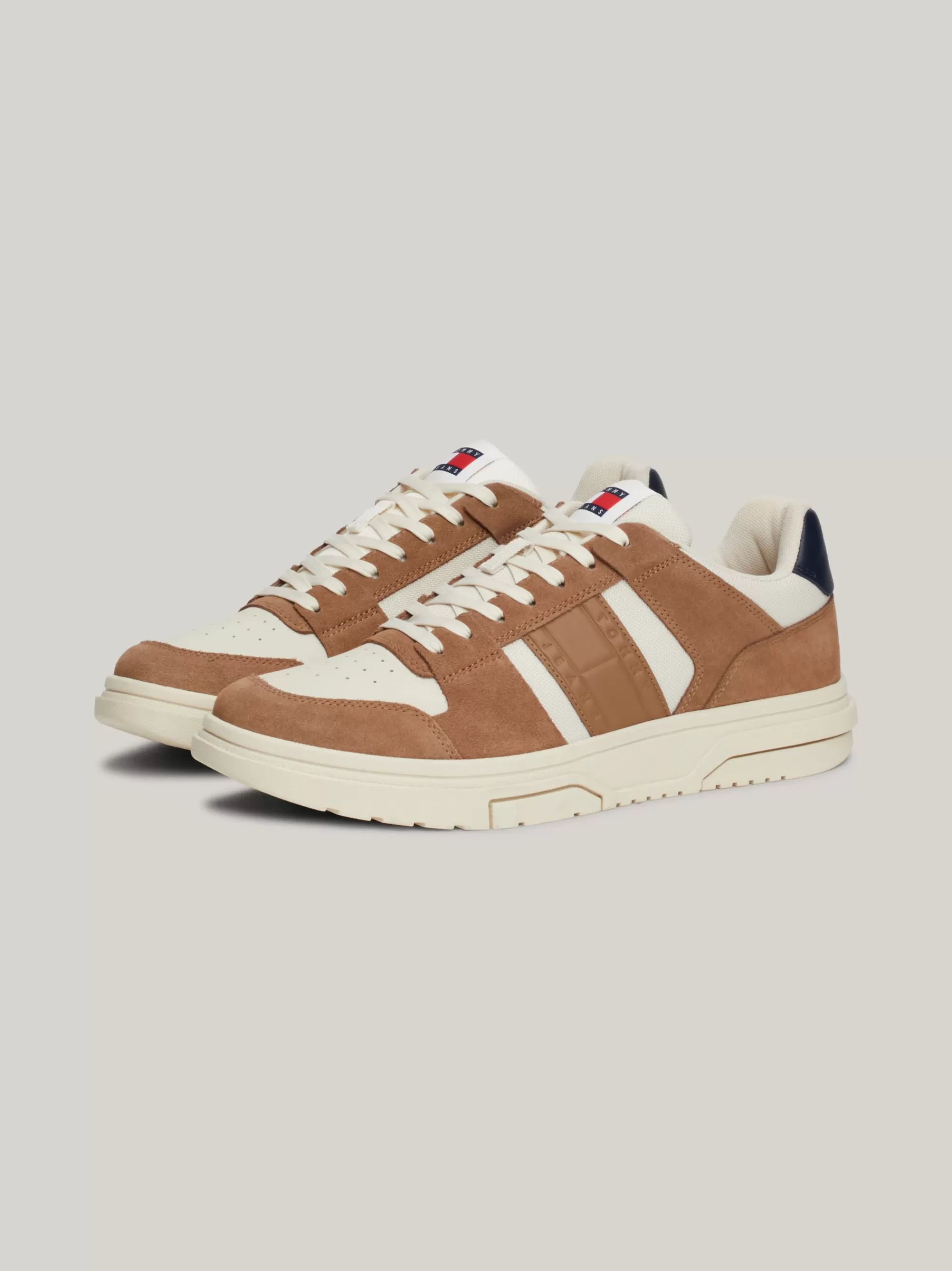 Sneakers*Tommy Hilfiger The Brooklyn Suède Sneaker Met Gemengde Texturen LIGHT SEPIA BROWN