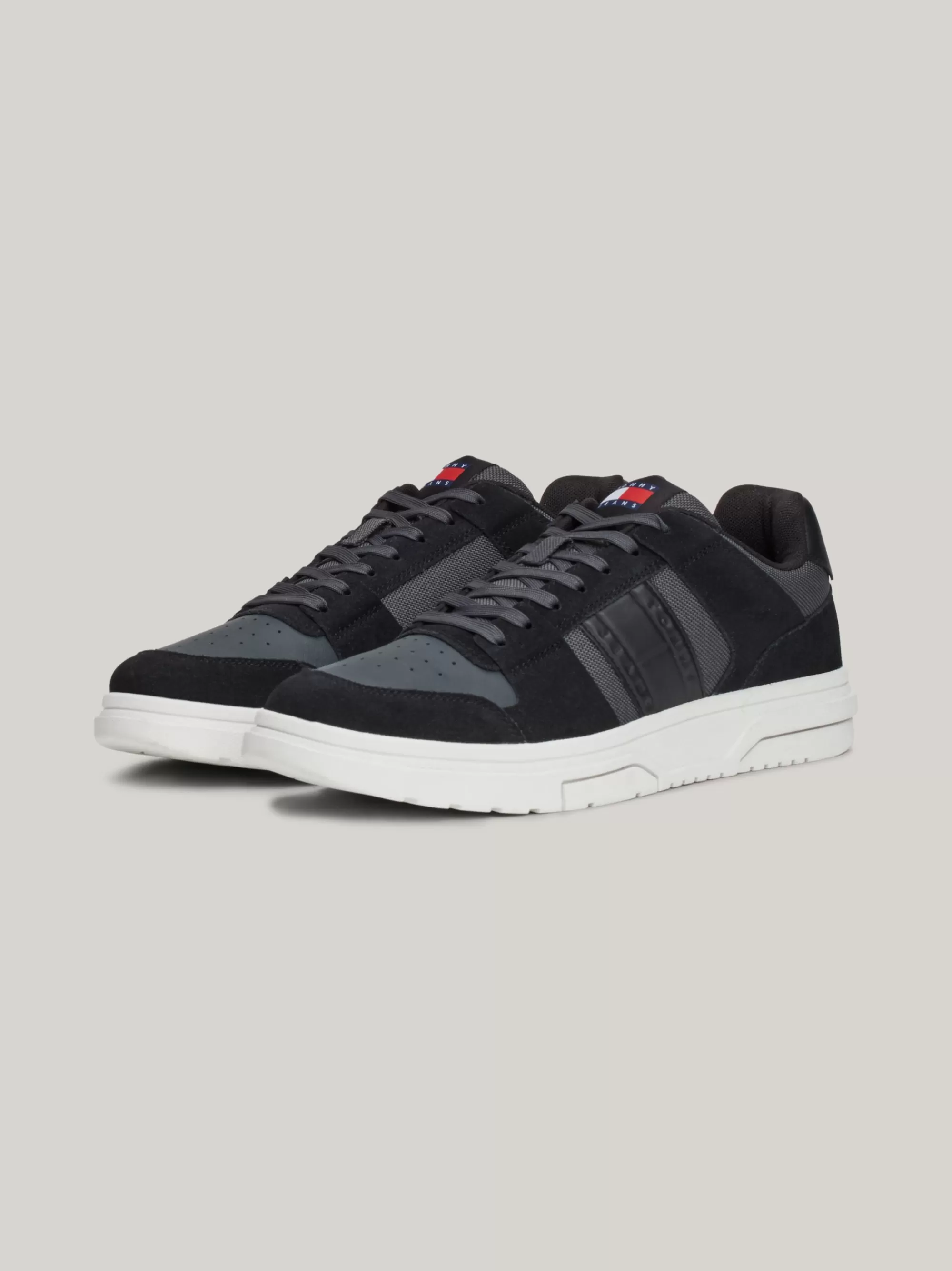 Sneakers*Tommy Hilfiger The Brooklyn Suède Sneaker Met Gemengde Texturen BLACK