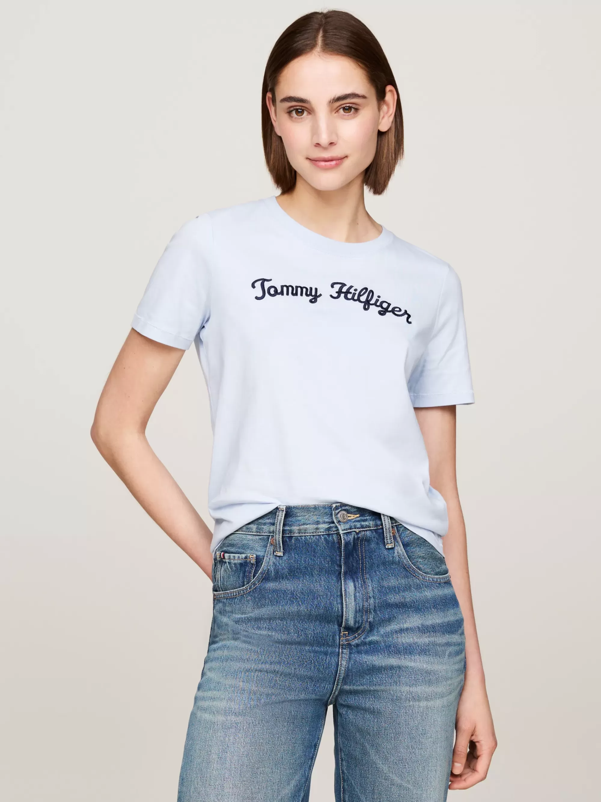T-Shirts*Tommy Hilfiger T-shirt Met Geborduurd Scriptlogo BREEZY BLUE