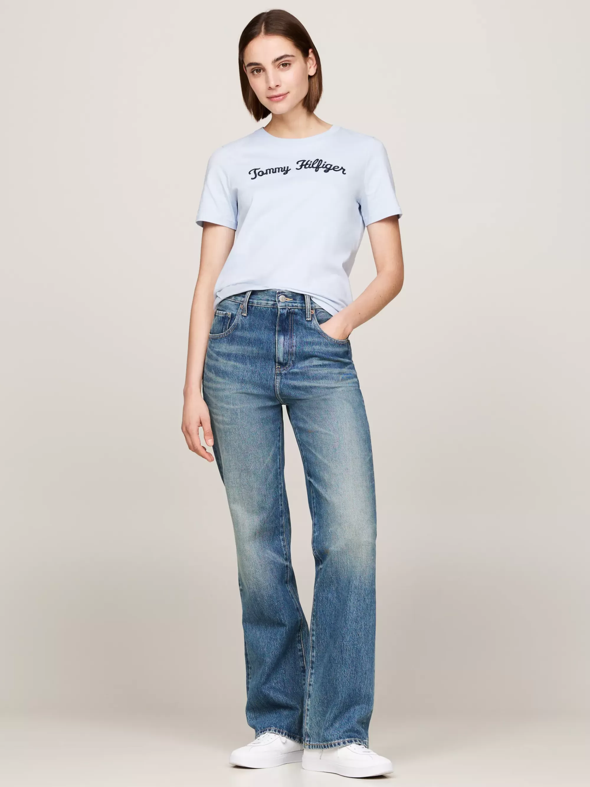 T-Shirts*Tommy Hilfiger T-shirt Met Geborduurd Scriptlogo BREEZY BLUE