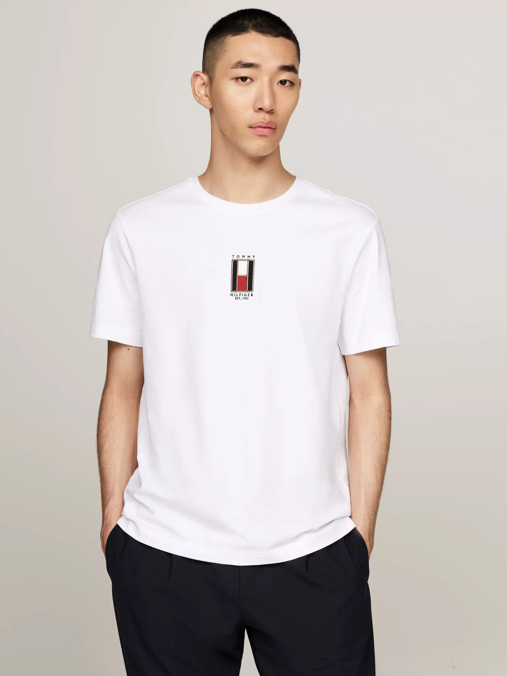 T-Shirts*Tommy Hilfiger T-shirt Met Geborduurde Verticale Vlag WHITE