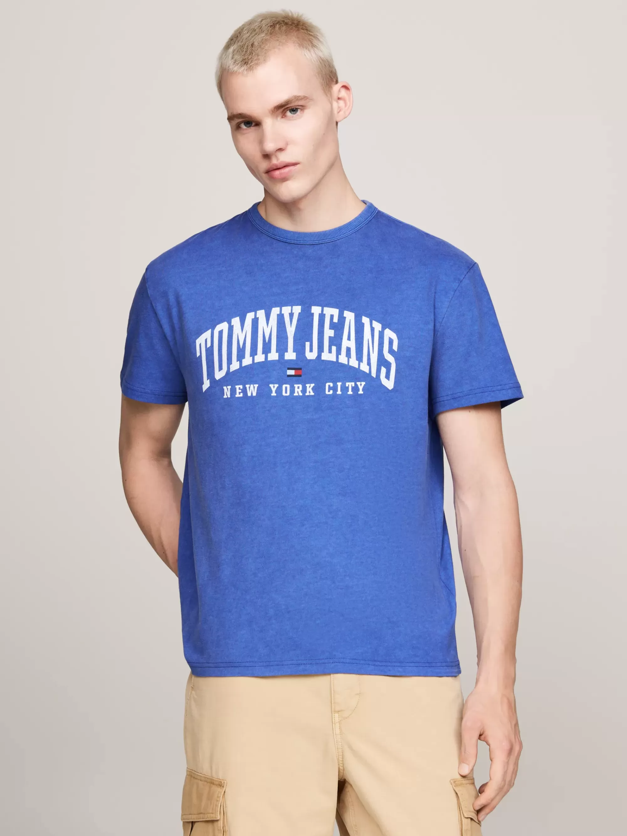 T-Shirts*Tommy Hilfiger T-shirt Met Gewassen Design En Varsity-logo BRIGHT BLUE