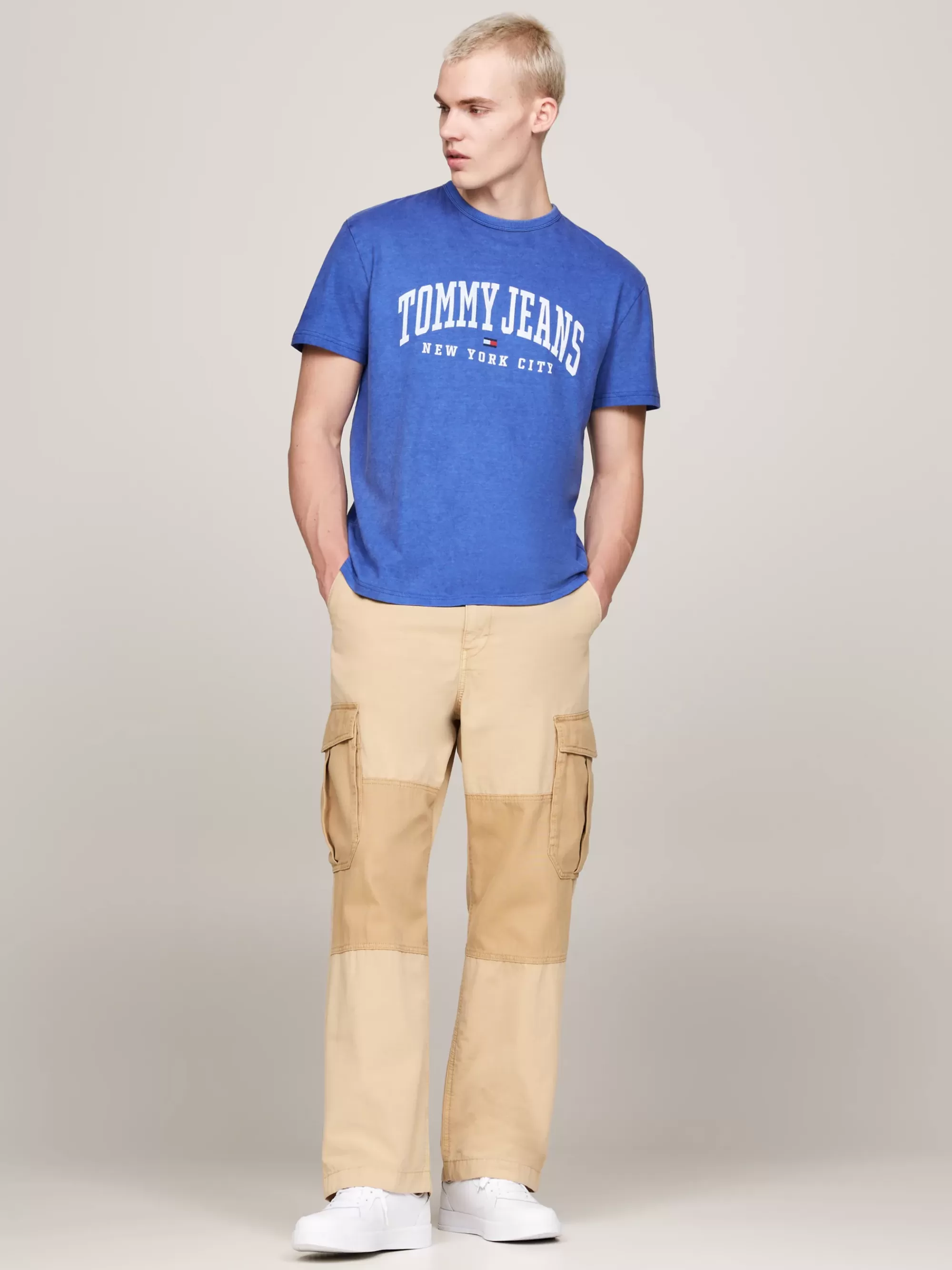 T-Shirts*Tommy Hilfiger T-shirt Met Gewassen Design En Varsity-logo BRIGHT BLUE
