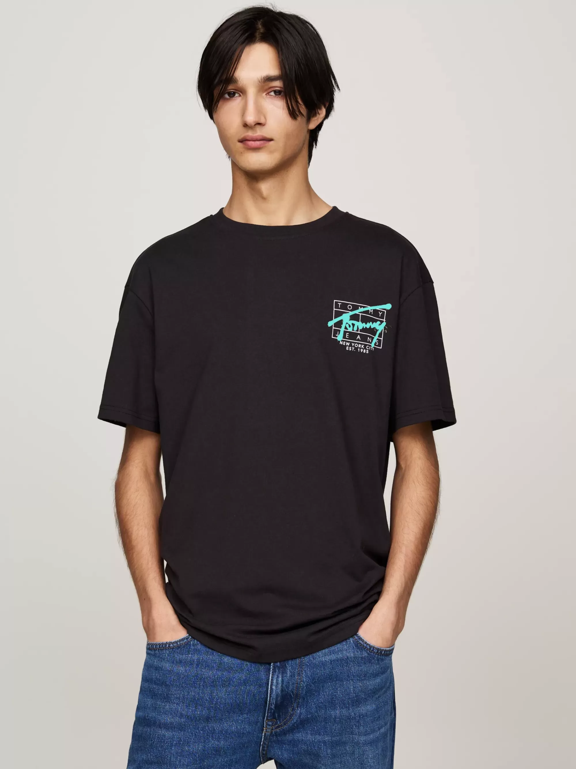 T-Shirts*Tommy Hilfiger T-shirt Met Graffiti-logo Op De Rug BLACK