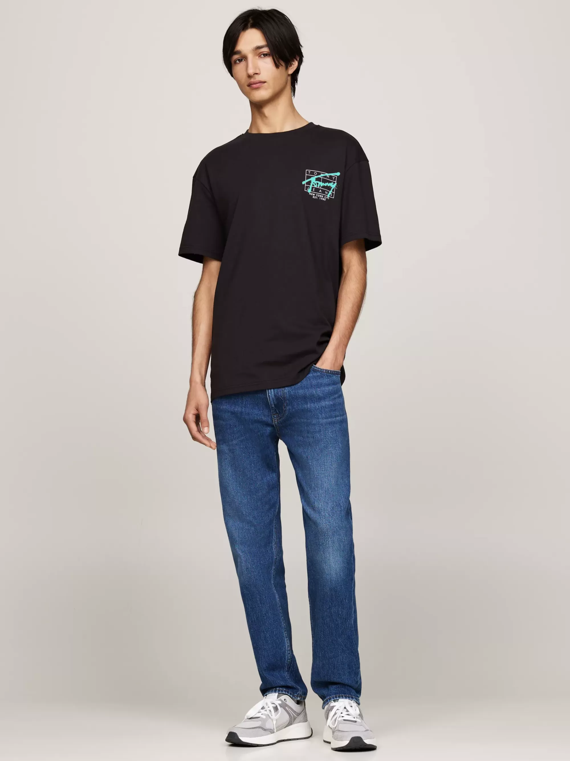 T-Shirts*Tommy Hilfiger T-shirt Met Graffiti-logo Op De Rug BLACK