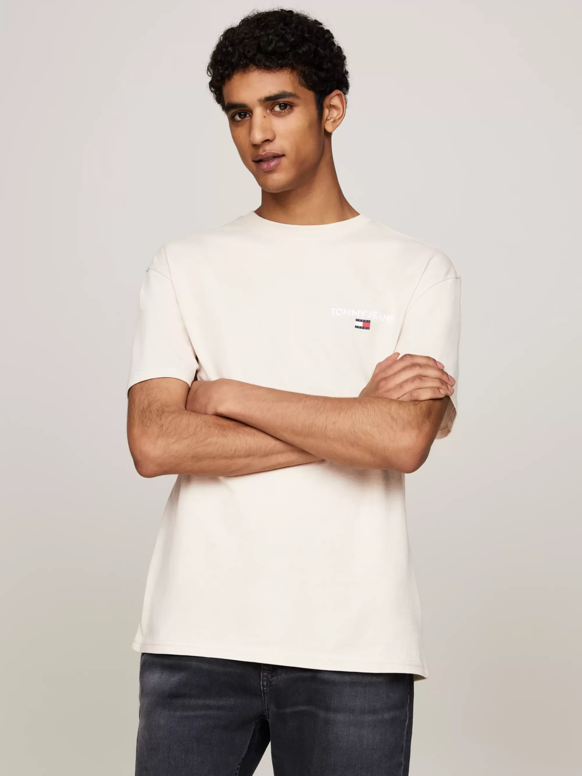 T-Shirts*Tommy Hilfiger T-shirt Met Logo Op De Achterkant NEWSPRINT