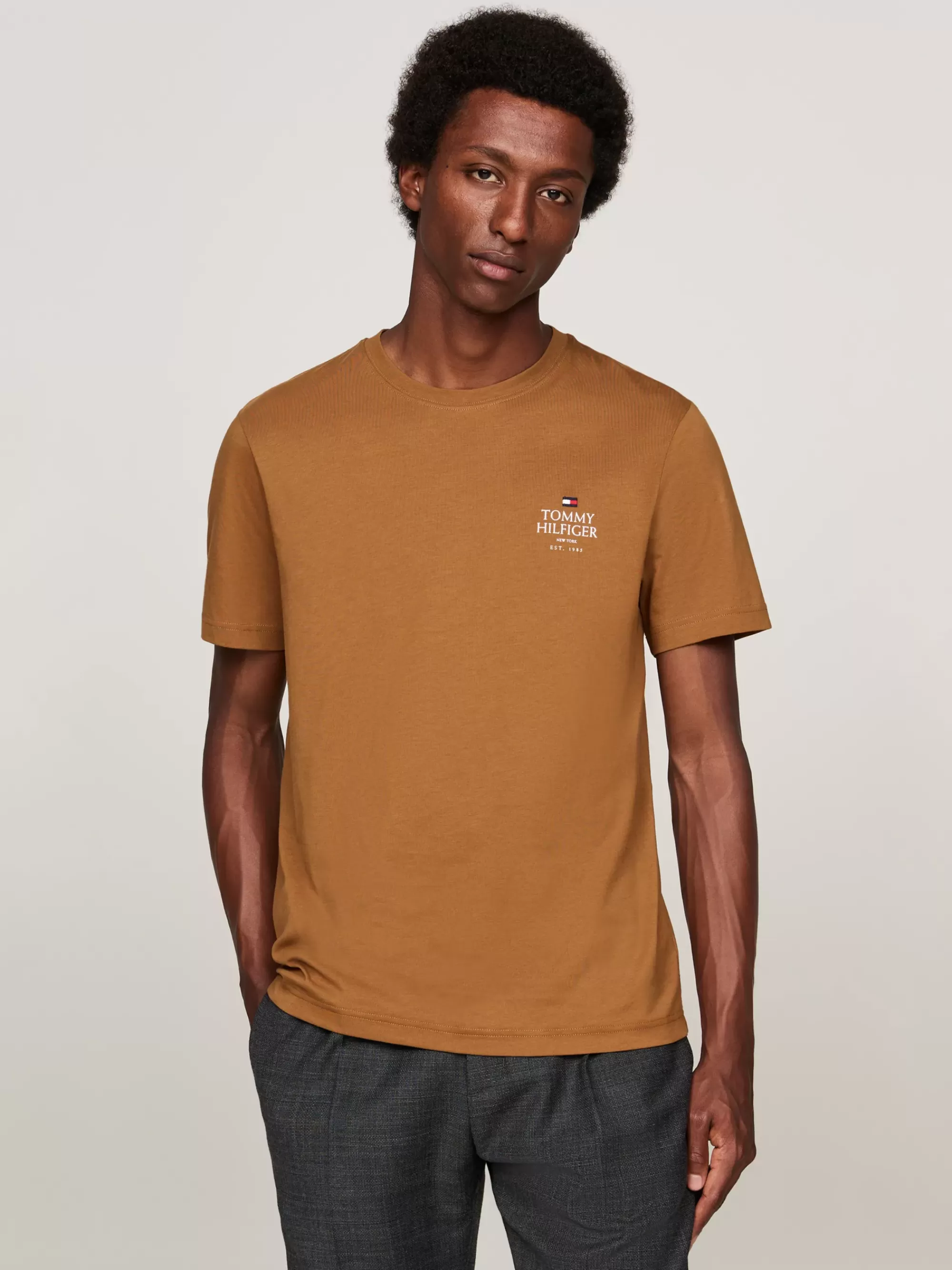 T-Shirts*Tommy Hilfiger T-shirt Met Ronde Hals En Logo COUNTRY BROWN