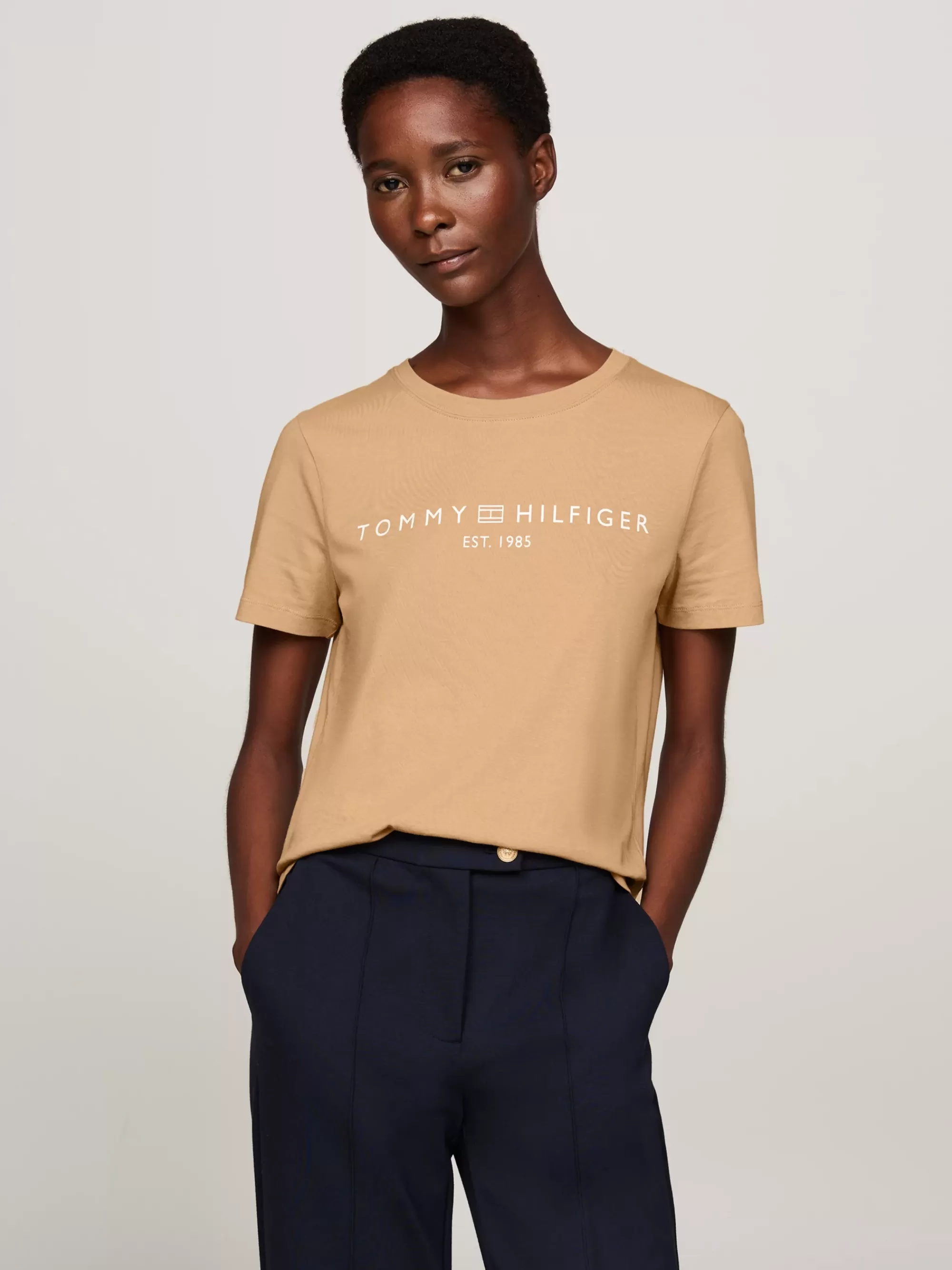 T-Shirts*Tommy Hilfiger T-shirt Met Ronde Hals En Logo CLASSIC KHAKI