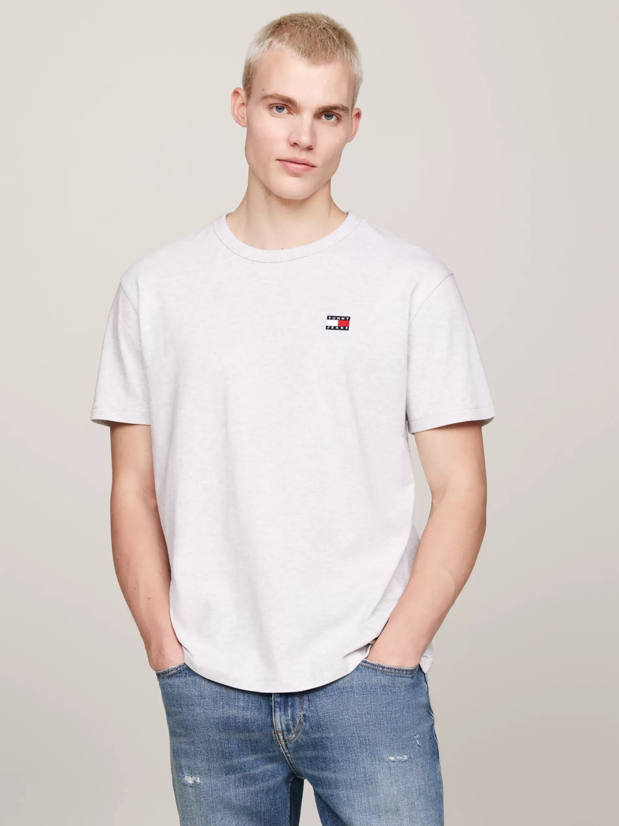 T-Shirts*Tommy Hilfiger T-shirt Met Ronde Hals En Tommy-badge SILVER GREY HTR