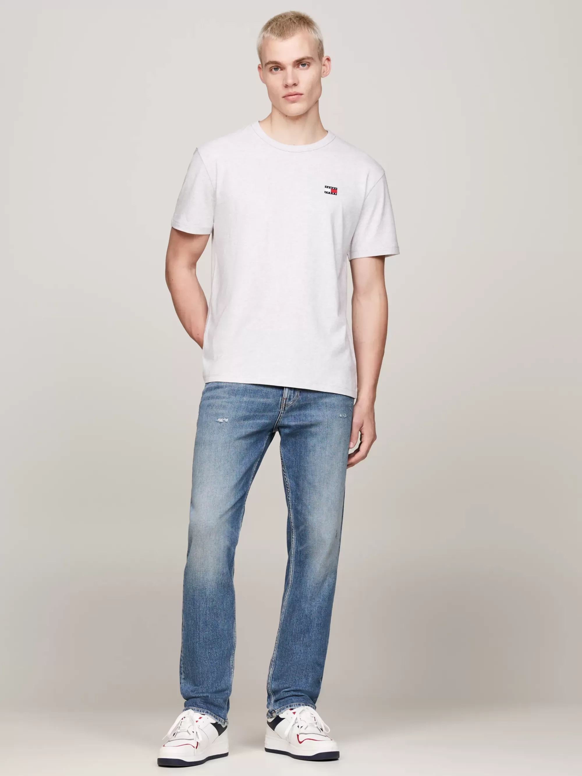 T-Shirts*Tommy Hilfiger T-shirt Met Ronde Hals En Tommy-badge SILVER GREY HTR