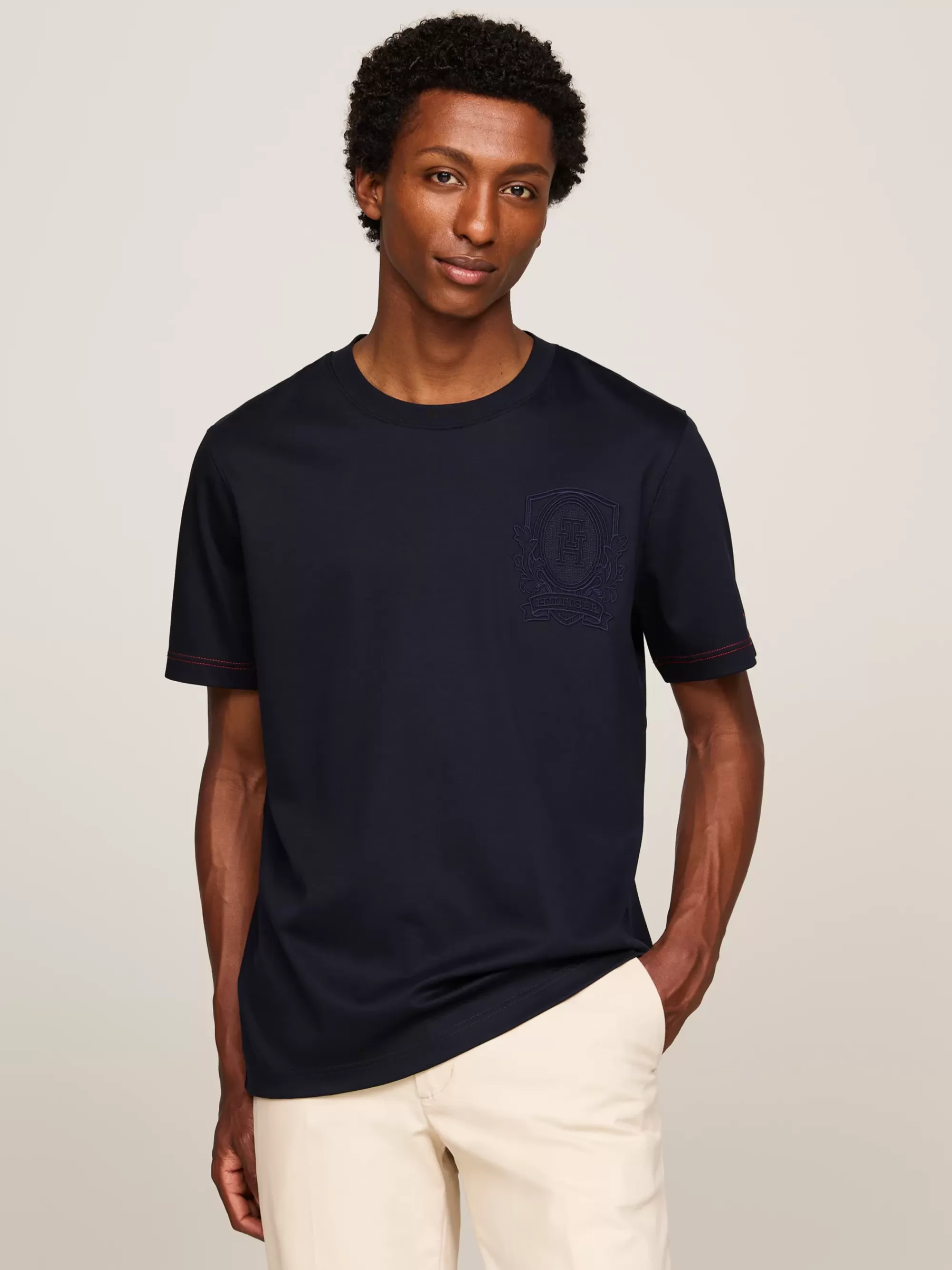 T-Shirts*Tommy Hilfiger T-shirt Met Ton-sur-ton Geborduurd Logo DESERT SKY