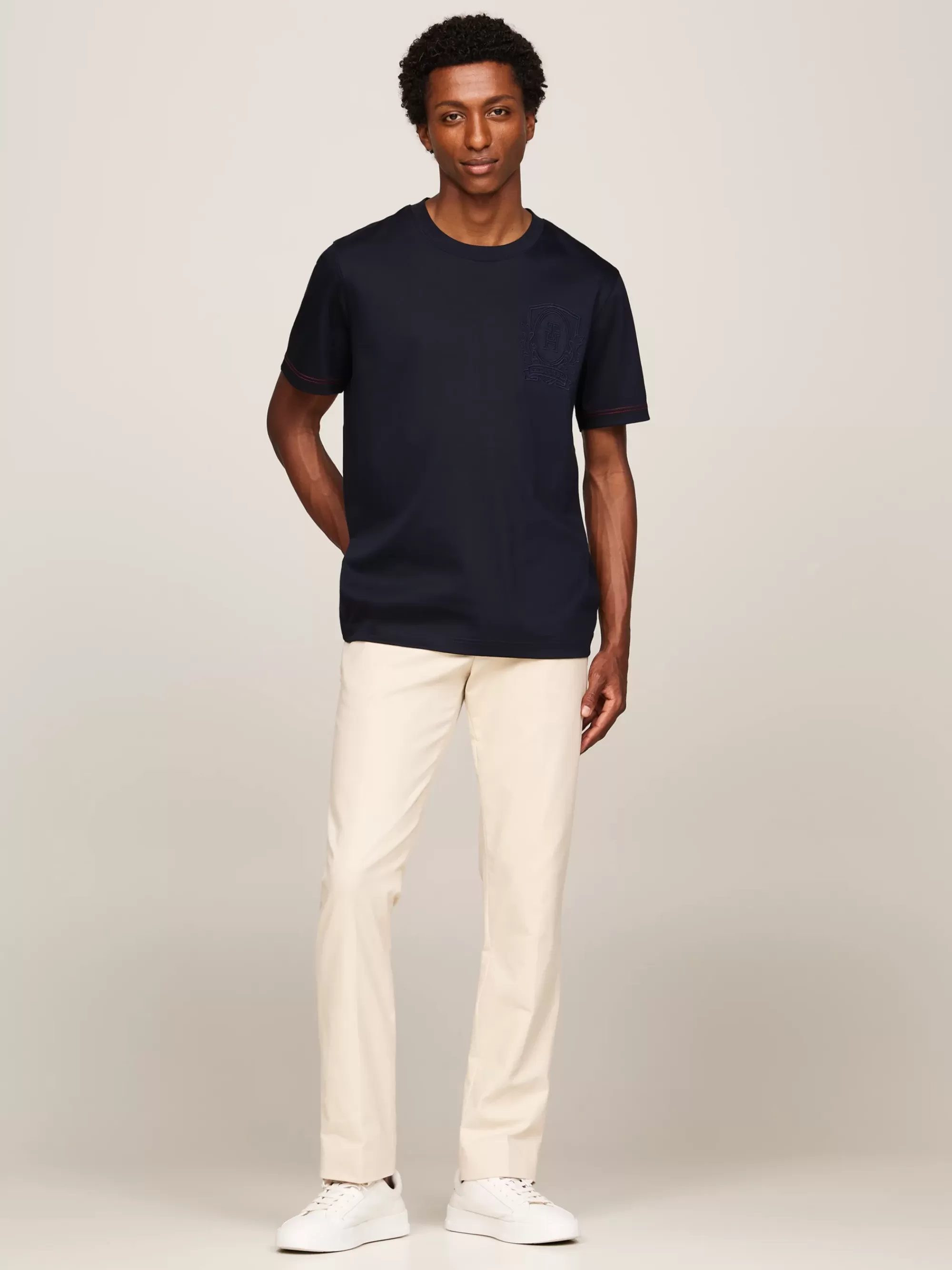 T-Shirts*Tommy Hilfiger T-shirt Met Ton-sur-ton Geborduurd Logo DESERT SKY