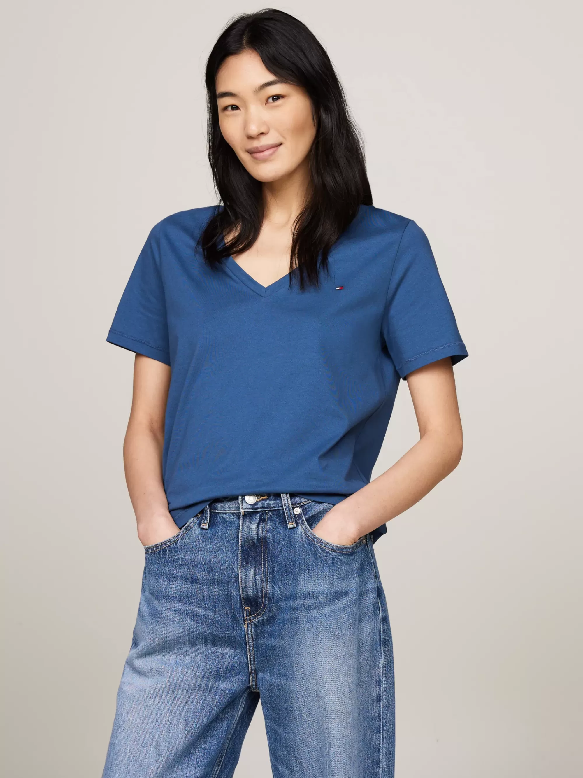 T-Shirts*Tommy Hilfiger T-shirt Met V-hals En Geborduurde Vlag FOSSIL BLUE