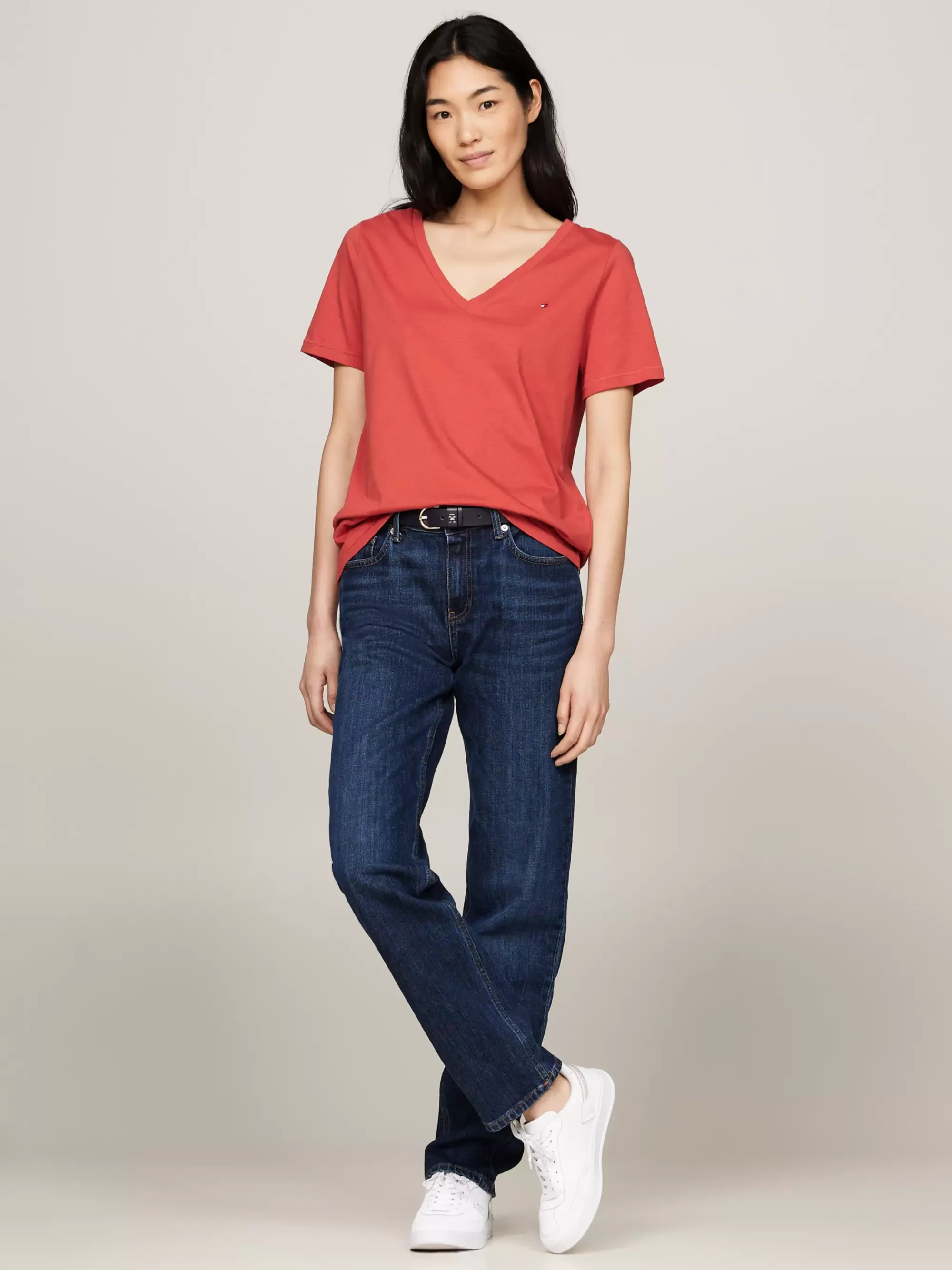 T-Shirts*Tommy Hilfiger T-shirt Met V-hals En Geborduurde Vlag TERRA RED