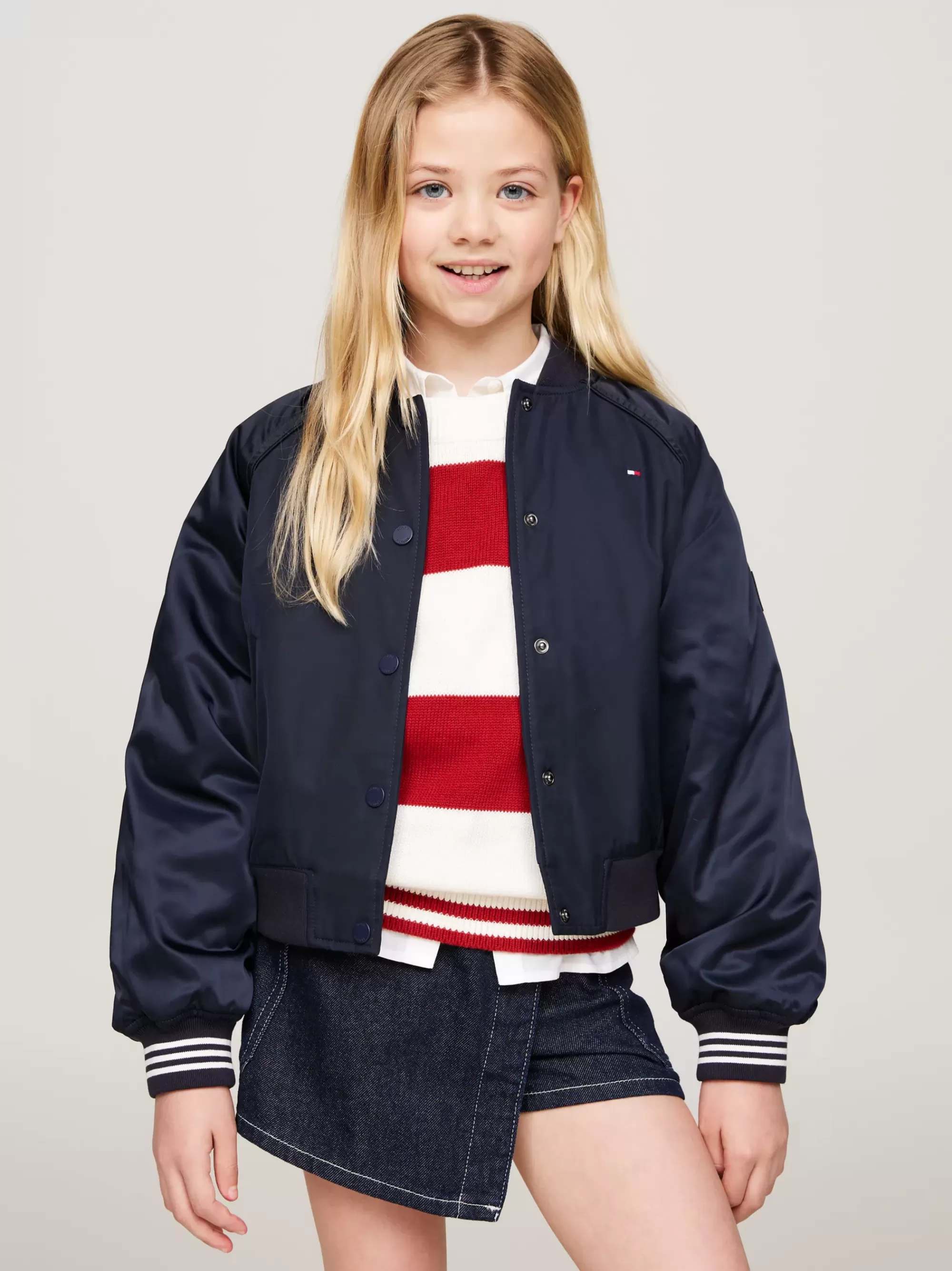 Jassen & Jacks*Tommy Hilfiger Varsity Relaxed Bomberjack Met Logo Op De Rug DESERT SKY