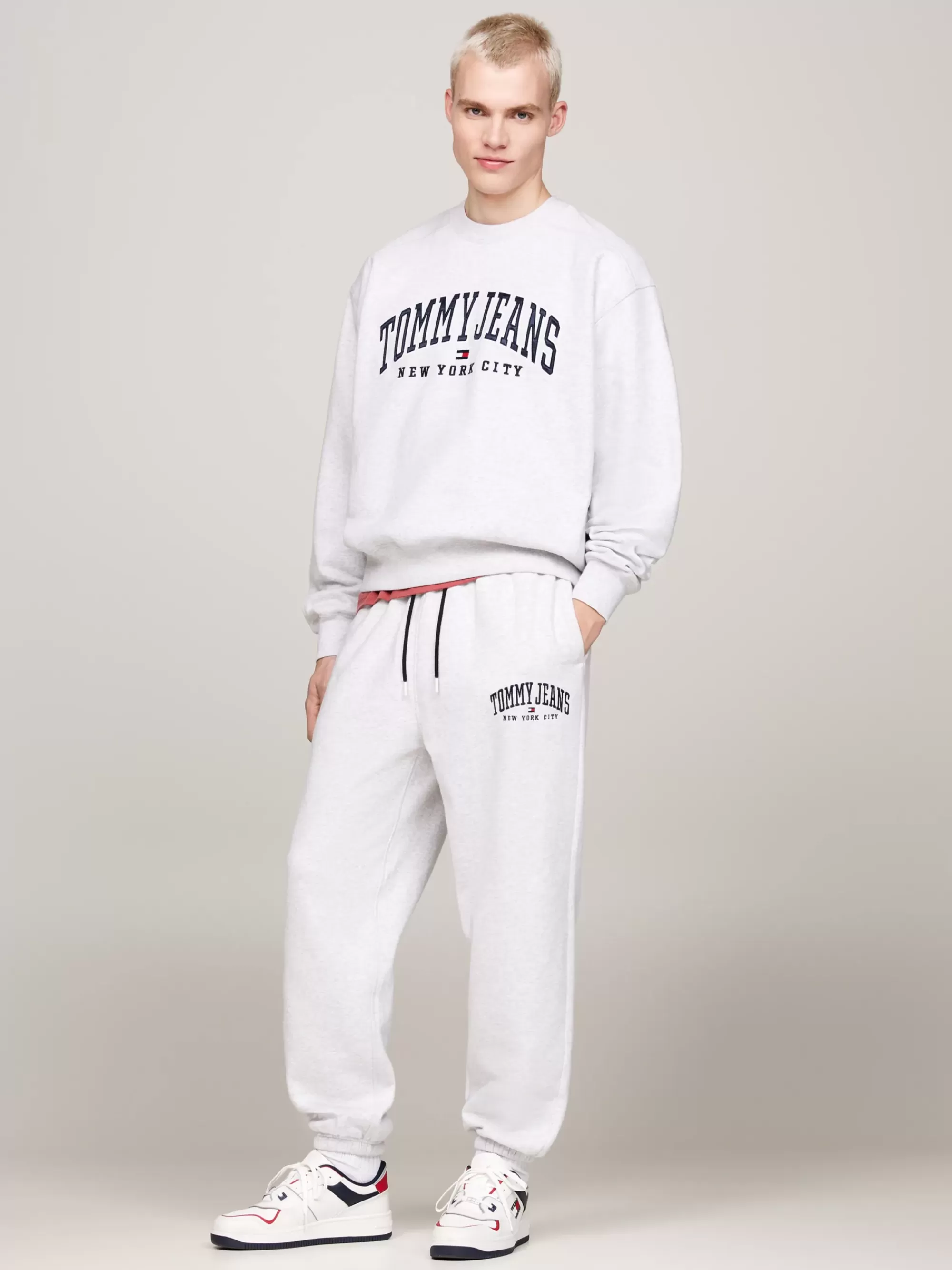 Sweatshirts & Hoodies*Tommy Hilfiger Varsity Relaxed Trui Met Gewassen Finish SILVER GREY