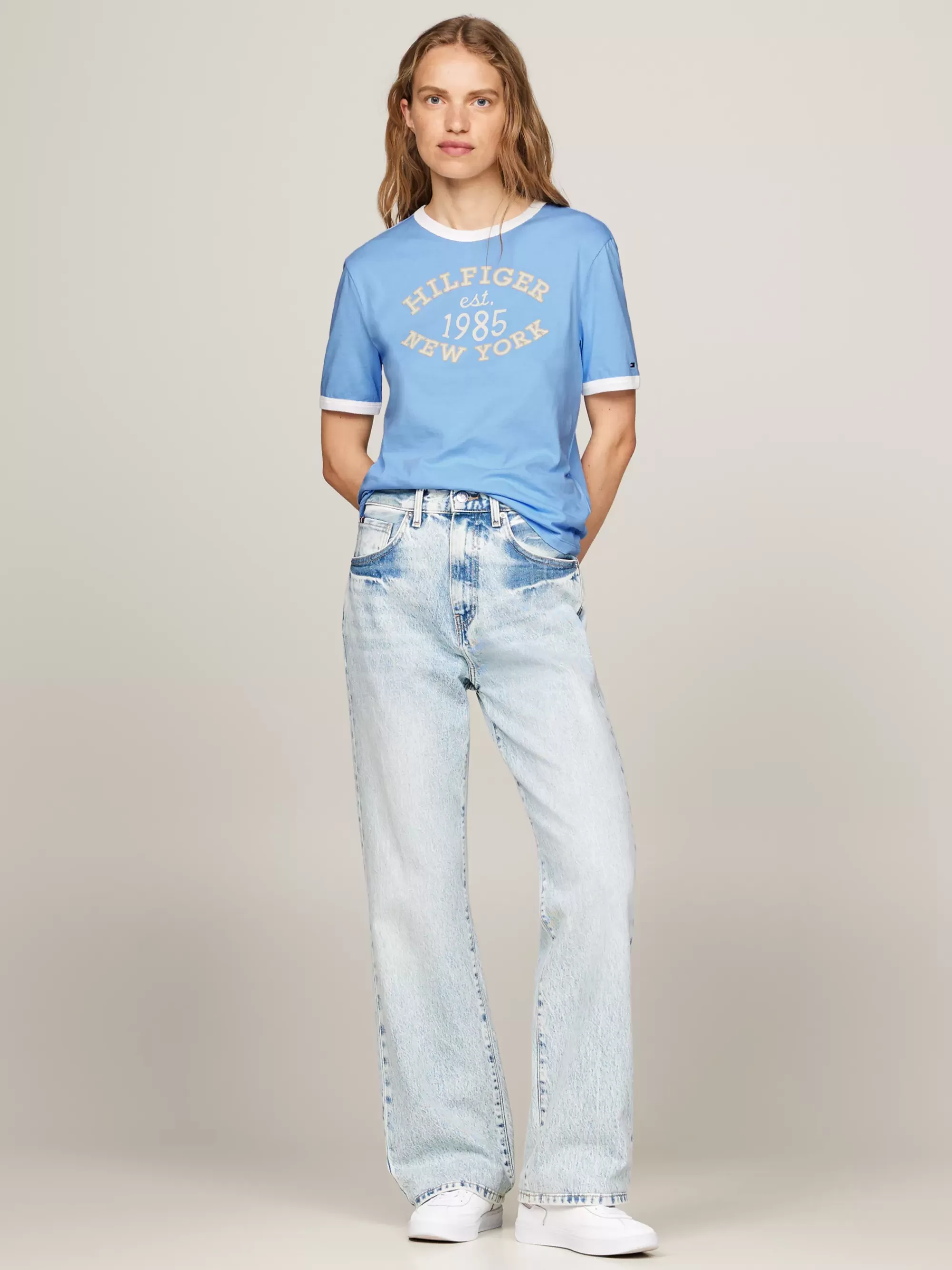 T-Shirts*Tommy Hilfiger Varsity T-shirt Met Logo En Contrastrand VESSEL BLUE