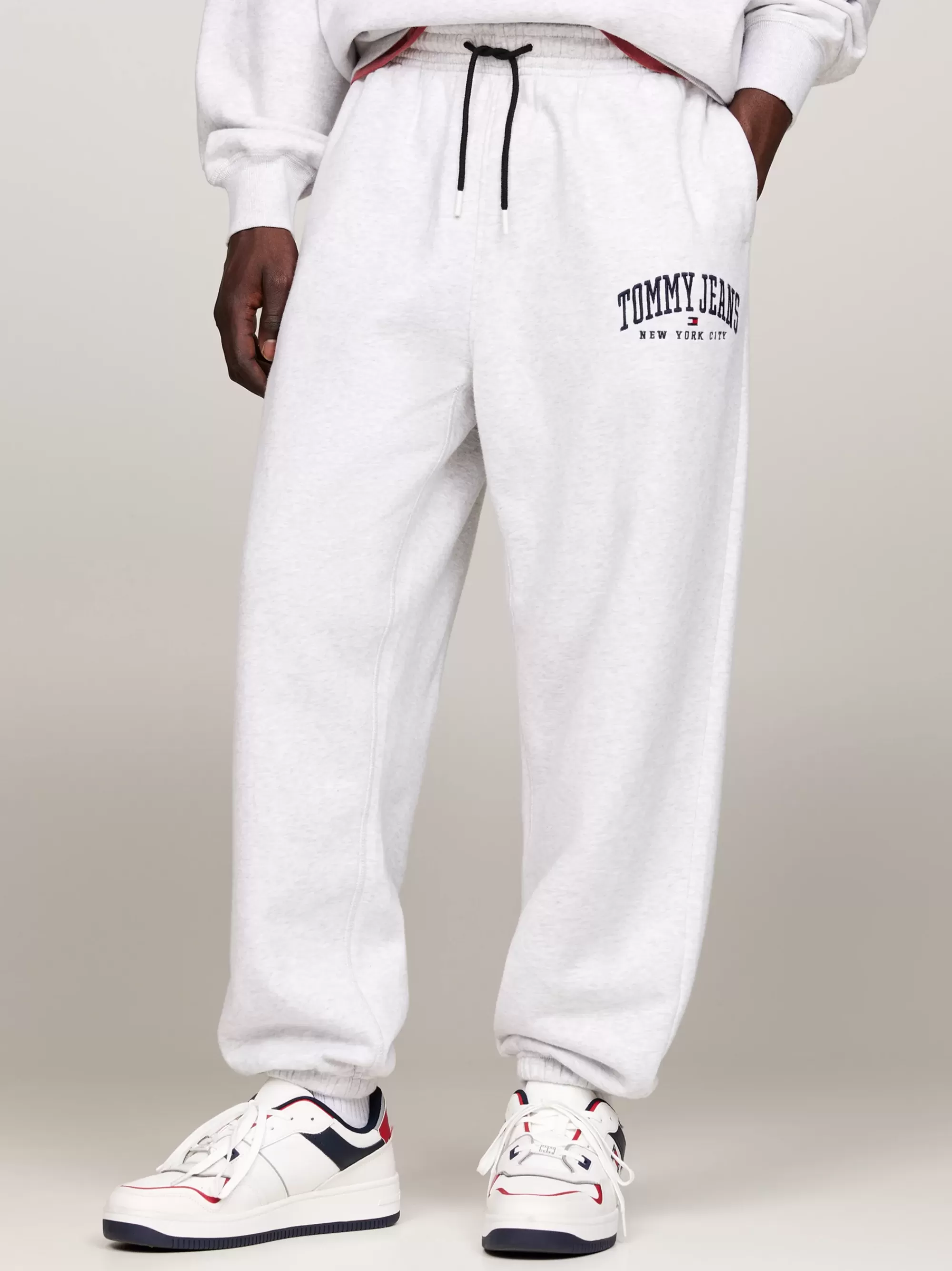 Broeken*Tommy Hilfiger Varsity Washed Relaxed Fit Jogger SILVER GREY