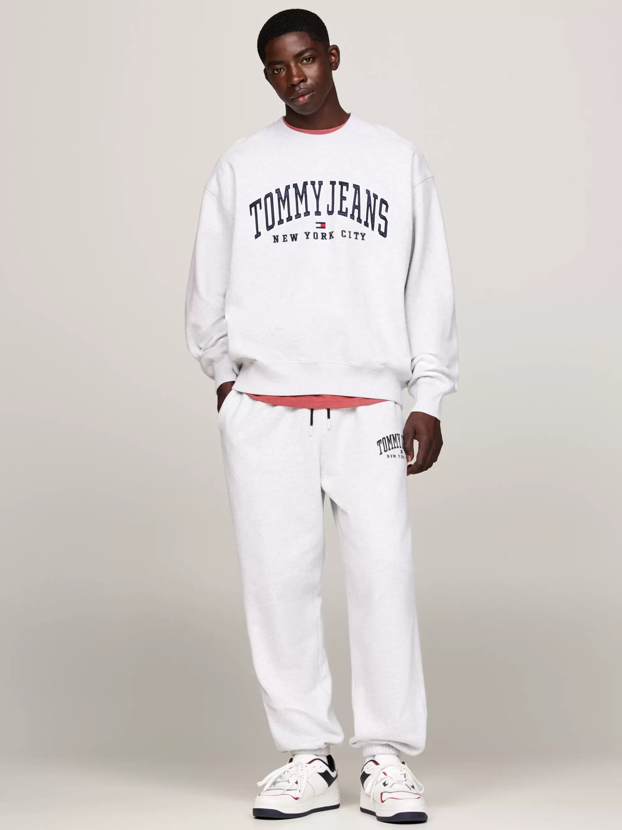 Broeken*Tommy Hilfiger Varsity Washed Relaxed Fit Jogger SILVER GREY