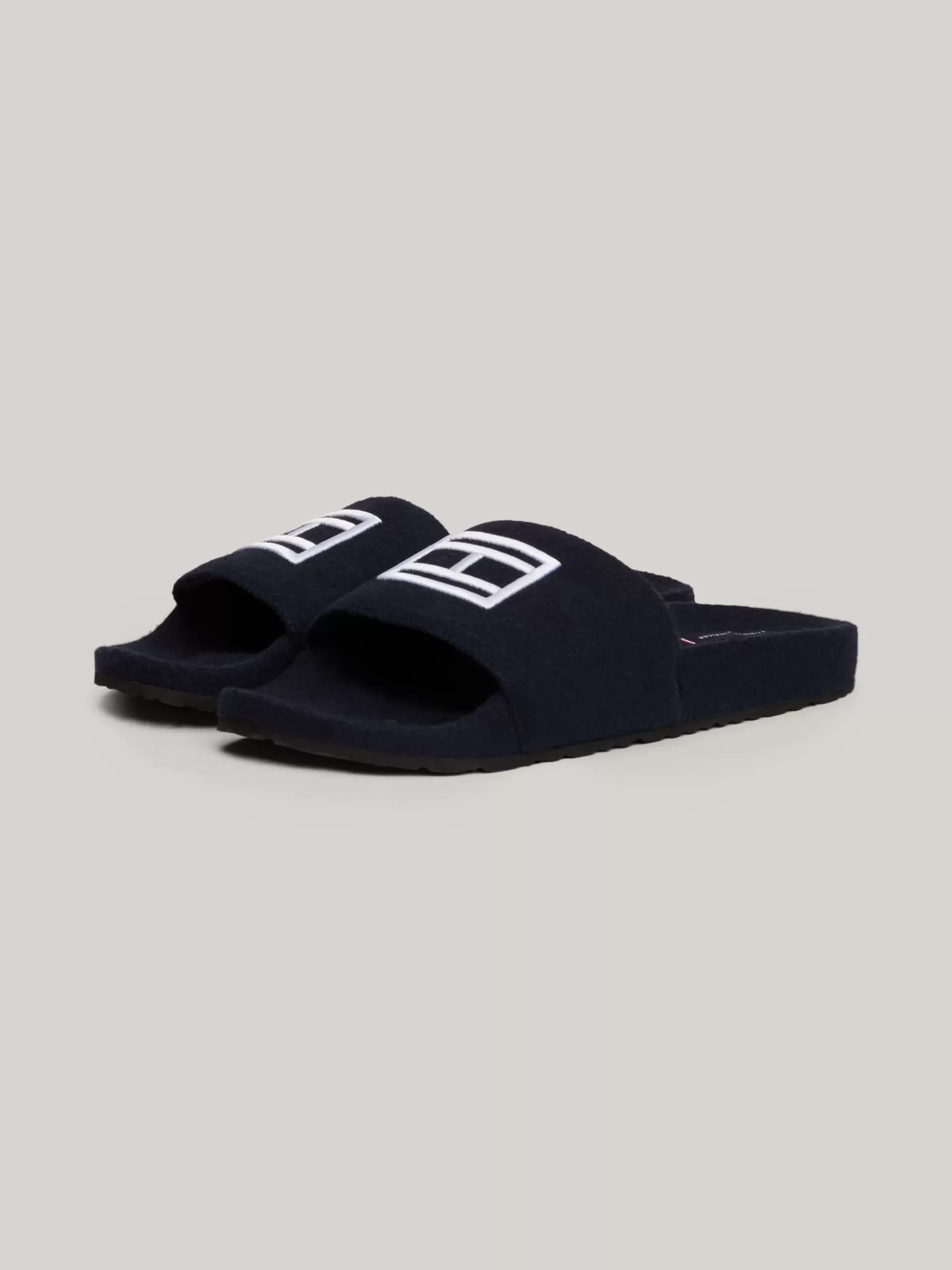 Sandalen & Flip Flops*Tommy Hilfiger Vilten Badslipper Met Geborduurde Vlag DESERT SKY