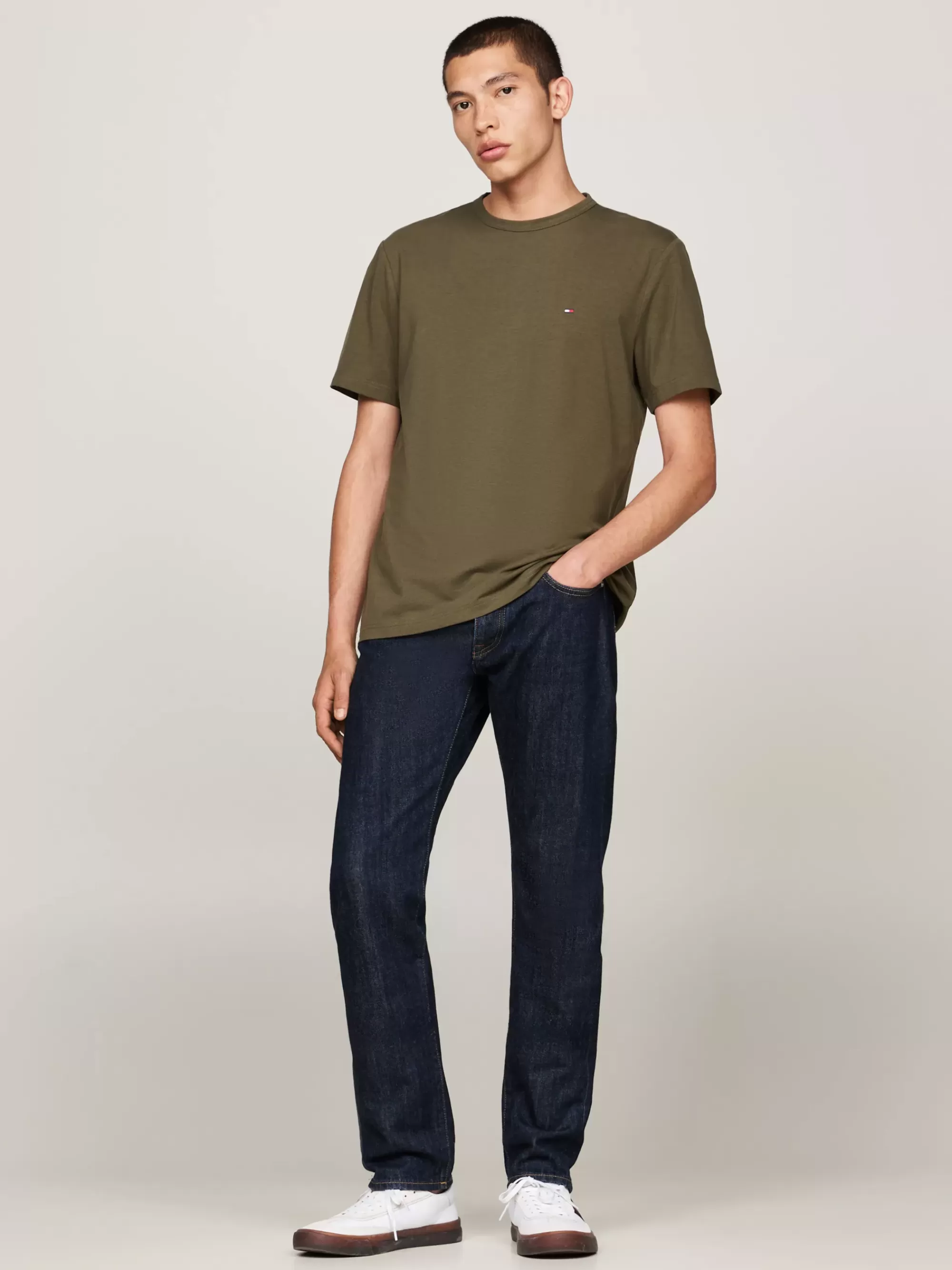 T-Shirts*Tommy Hilfiger Vochtafvoerend T-shirt ARMY GREEN