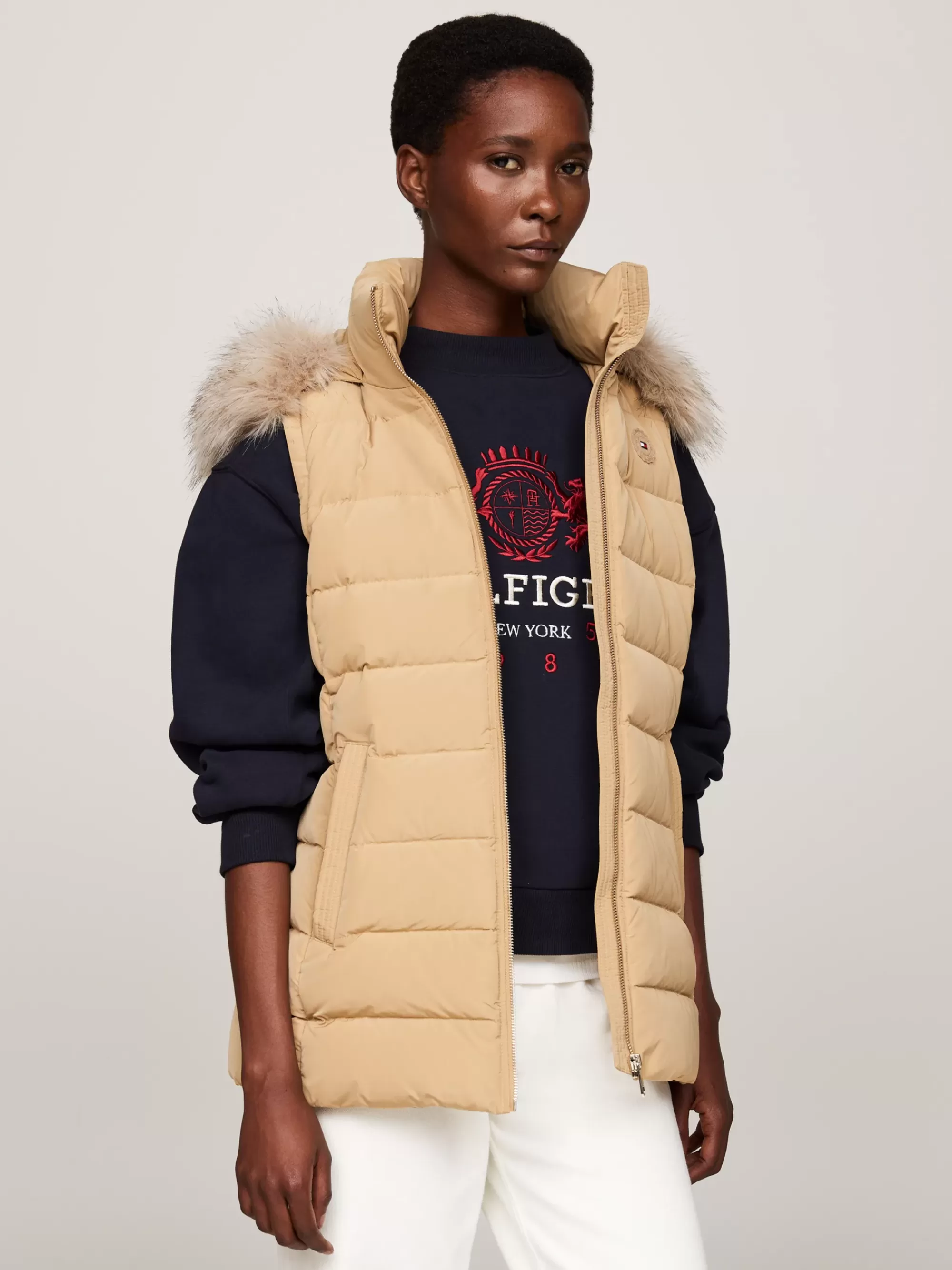Jassen & Jacks*Tommy Hilfiger Waterafstotende Donsbodywarmer Met Capuchon CLASSIC KHAKI