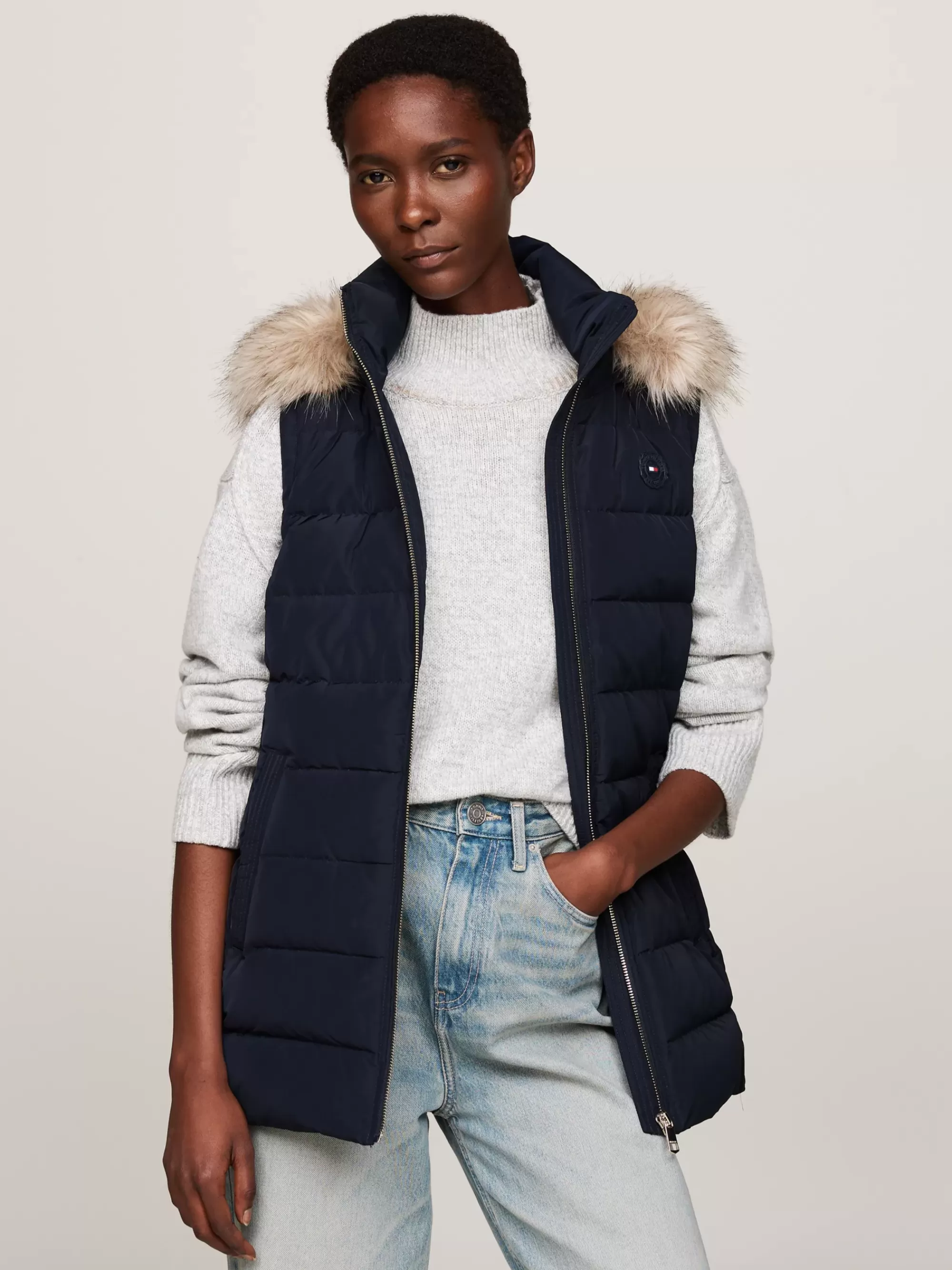 Jassen & Jacks*Tommy Hilfiger Waterafstotende Donsbodywarmer Met Capuchon DESERT SKY