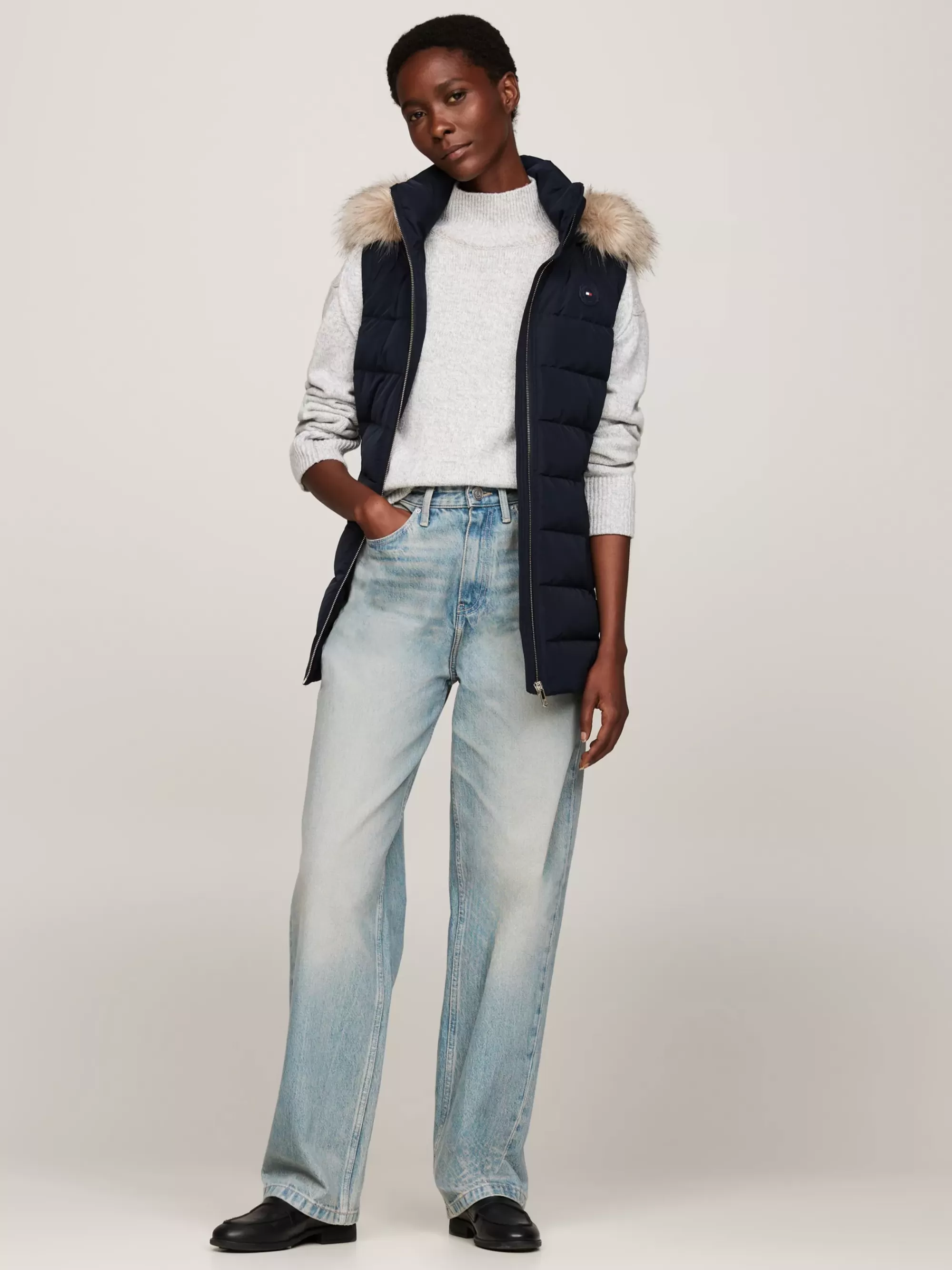Jassen & Jacks*Tommy Hilfiger Waterafstotende Donsbodywarmer Met Capuchon DESERT SKY